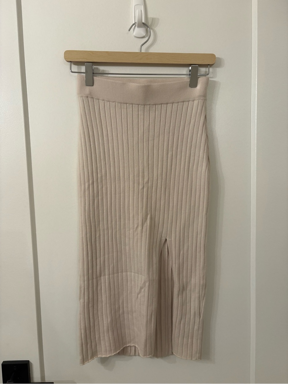 Abercrombie & Fitch Blush Ribbed Midi Skirt